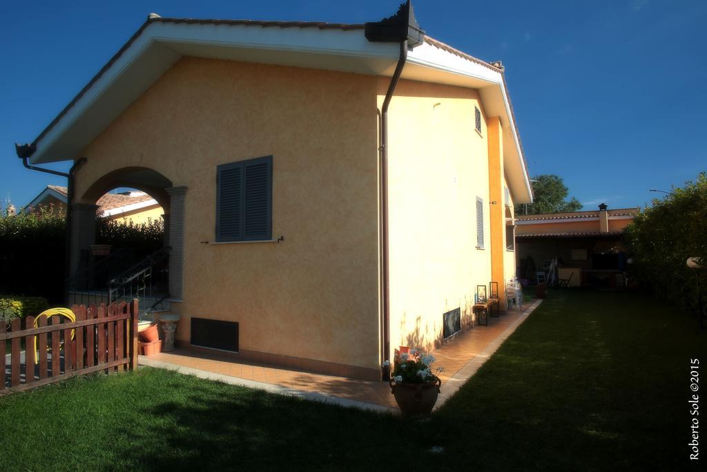 Bed and Breakfast Il Bacio E La Nocciola Labico Habitación foto