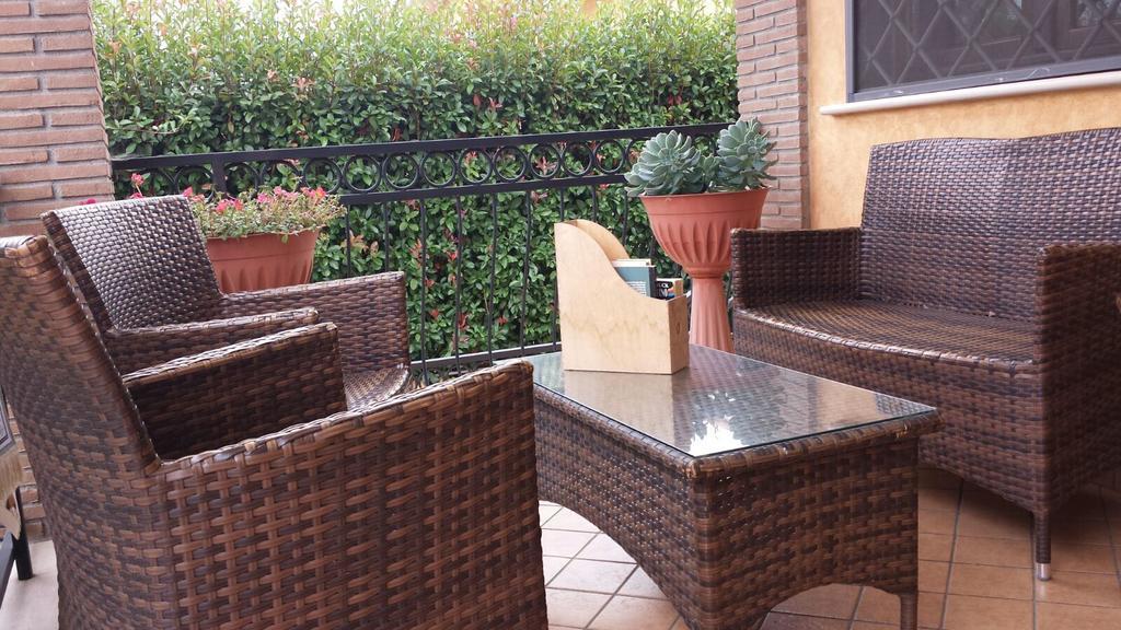 Bed and Breakfast Il Bacio E La Nocciola Labico Exterior foto